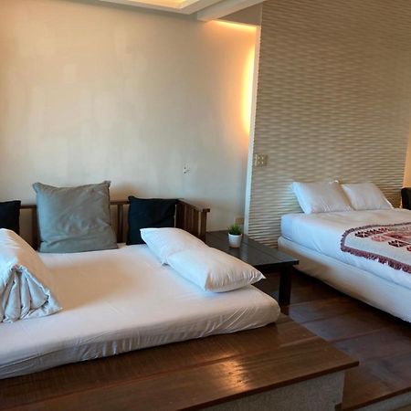 Daban Six Guest House Nanwan Esterno foto